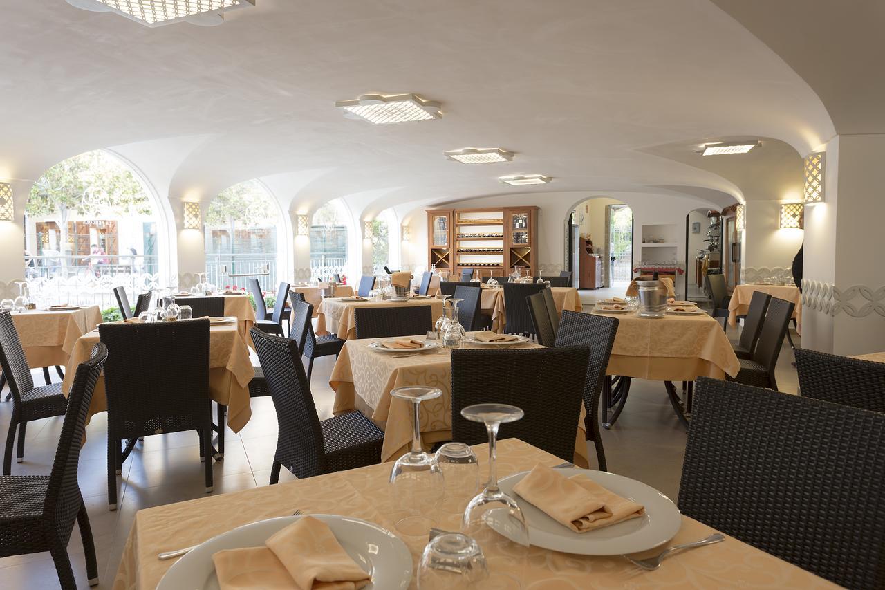Hotel La Pergola Santa Maria di Castellabate Exterior foto